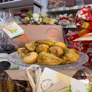 fichi al cioccolato con gheriglio di noci