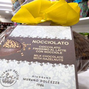 uovo-nocciolato-con-finissimo-cioccolato-al-latte